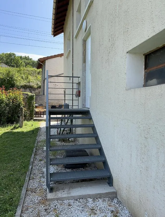 Appartement Proche A43, Proche Gare De Bourgoin Domarin 0*,  France